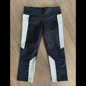 Under Armour cropped leggings